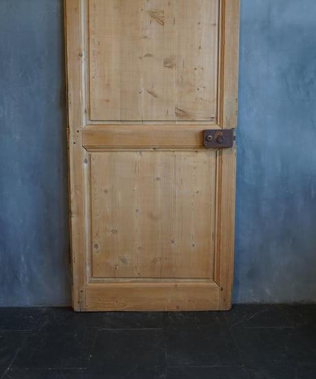 Single door -4-