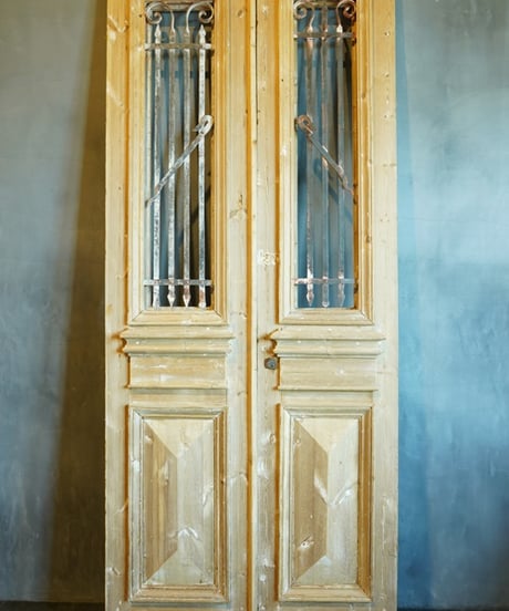 iron lattice door