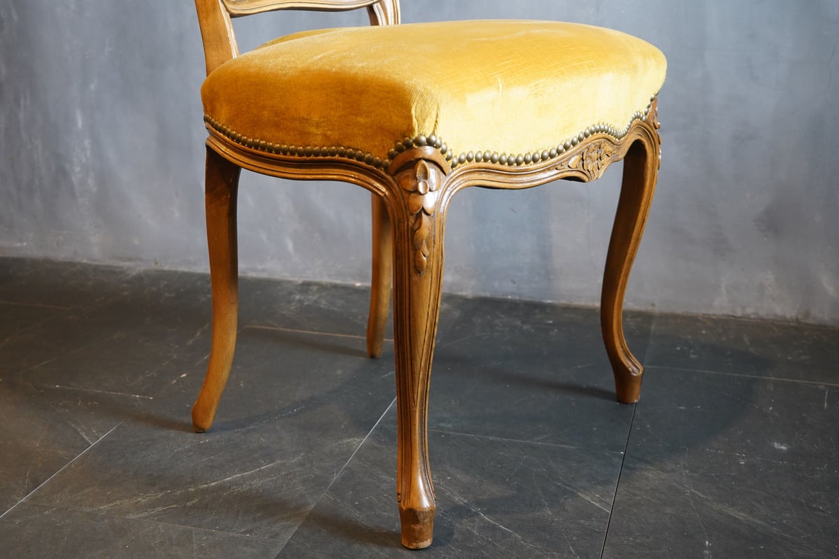 Old chair | online store
