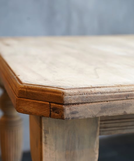 Square table