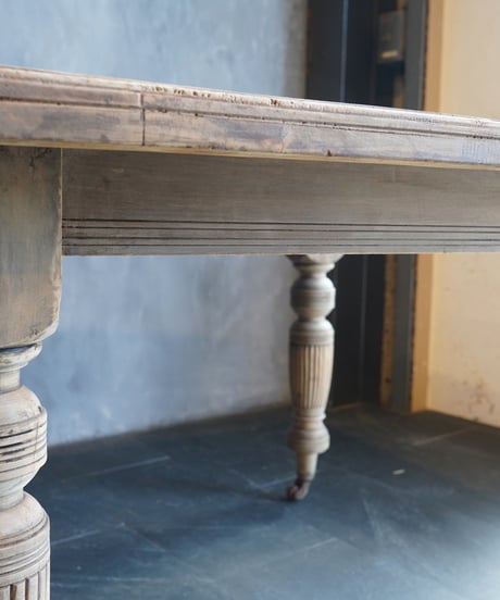 Square table