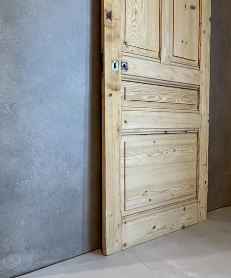 Single door -5-
