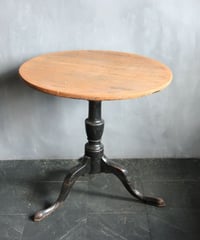 Round table