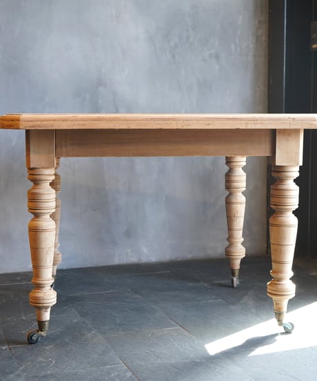 Square table