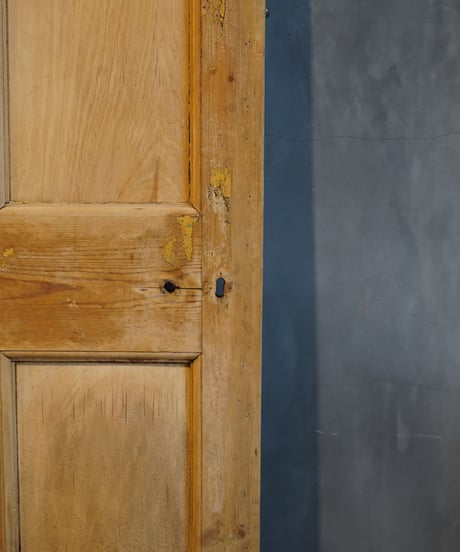 Single door -7-