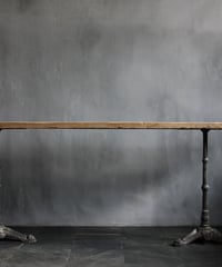 BLA:NC Casting leg table