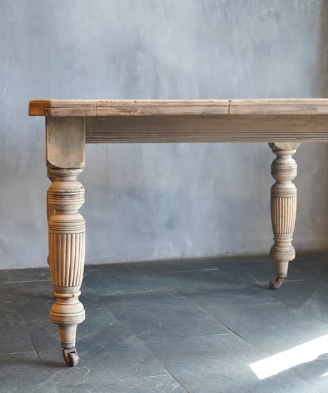 Square table