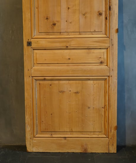 Single door -8-
