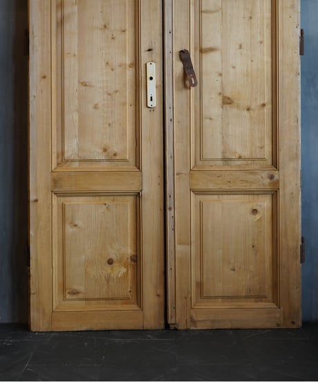 Entrance door