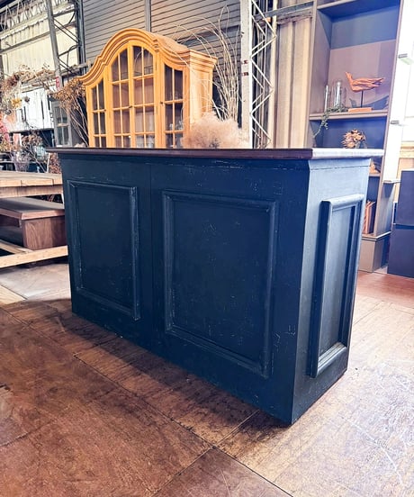 Counter table