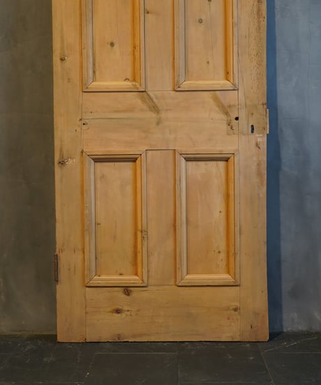 Single door -2-