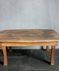 Folding low table