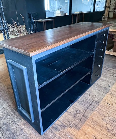 Counter table