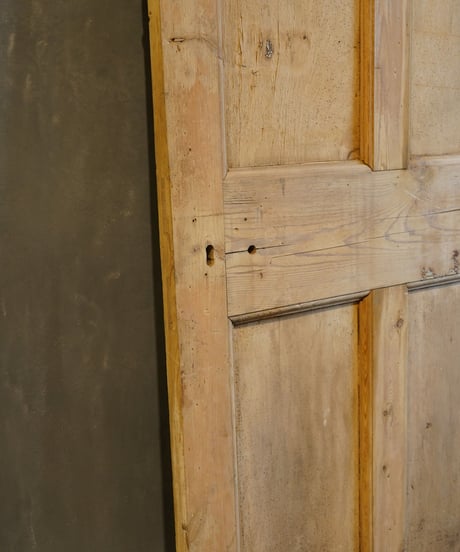 Single door -7-