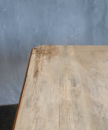Square table