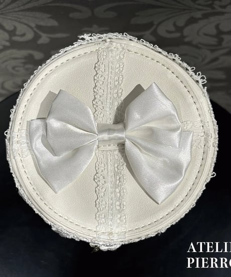 ATELIER-PIERROT／ “Throne” Doll Pouch（ホワイト）