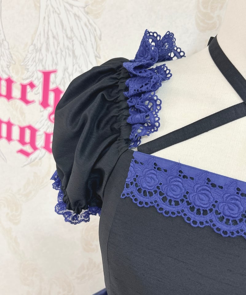 アンシャンテリックアンシャンテリー バラ柄ワンピース 黒