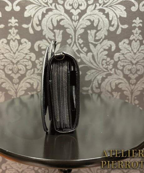 ATELIER-PIERROT／　“Nocturnal Grave” Batwing Wallet Bag（ブラック）