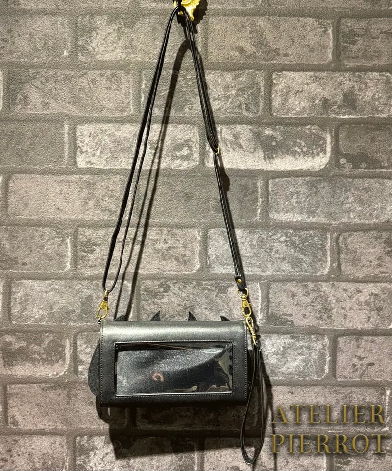 ATELIER-PIERROT／ “Nocturnal Grave” Batwing Wall