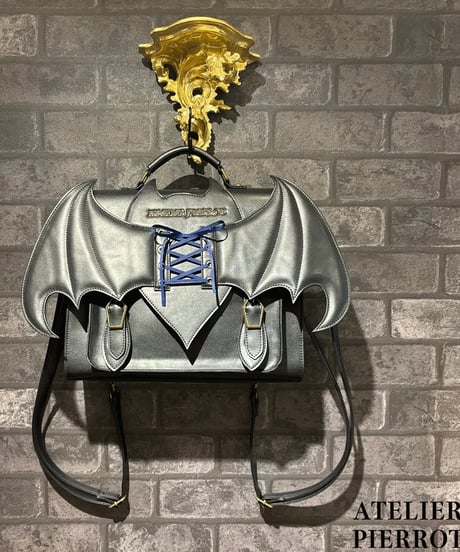 ATELIER-PIERROT／“Nocturnal Grave” Batwing Satchel （ネイビー）