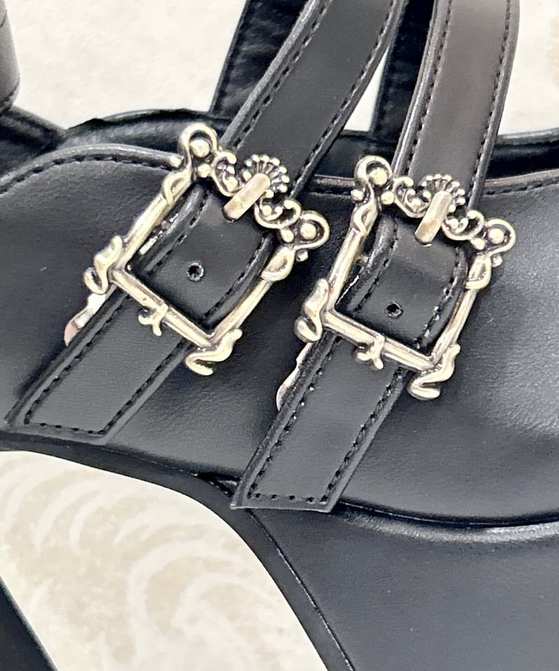 ATELIER-PIERROT／ANTIQUE GOLD FRAME PUMPS | chou