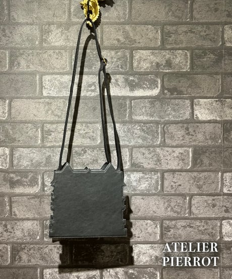 ATELIER-PIERROT／Haunted House Pochette（ブラック）