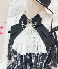 Enchantlic Enchantilly／ロゴ刺繍パールリボンブローチ（黒）