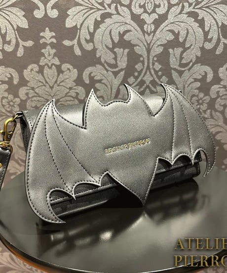 ATELIER-PIERROT／　“Nocturnal Grave” Batwing Wallet Bag（ブラック）