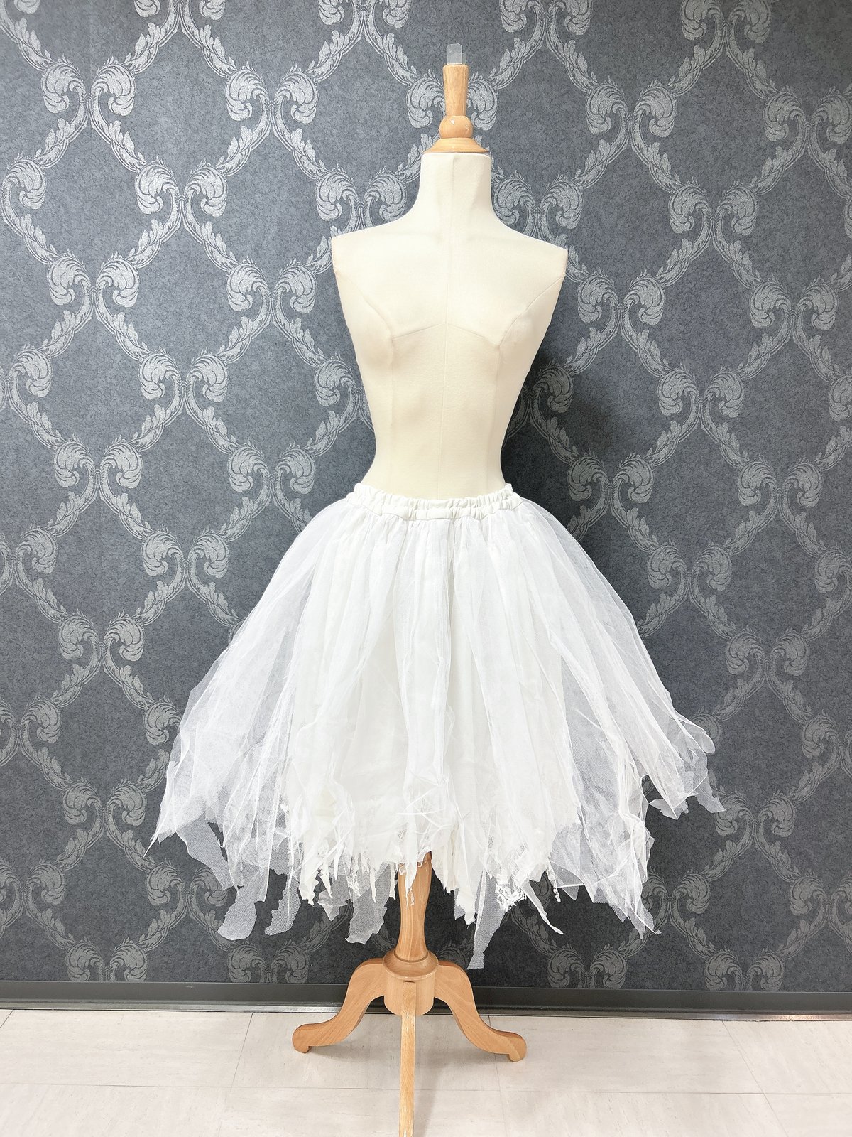 ⁡triple fortune⁡⁡ 片翼の王国スカート トリプルフォーチュン Triple*Fortune トリプルフォーチュン 白の王国SK タイツ - メルカリ