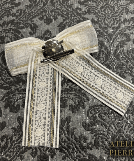 ATELIER-PIERROT／Ribbon Cross Charm Clips（White×goldライン）2個1セット