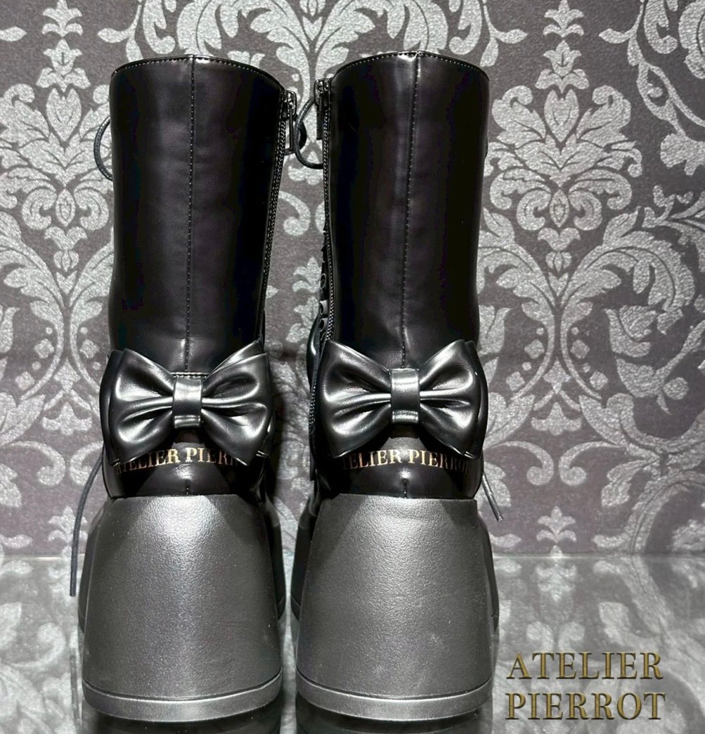 ATELIER-PIERROT／Chunky Frilled Ribbon Boots（ブラッ