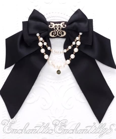 Enchantlic Enchantilly／ロゴ刺繍パールリボンブローチ（黒）