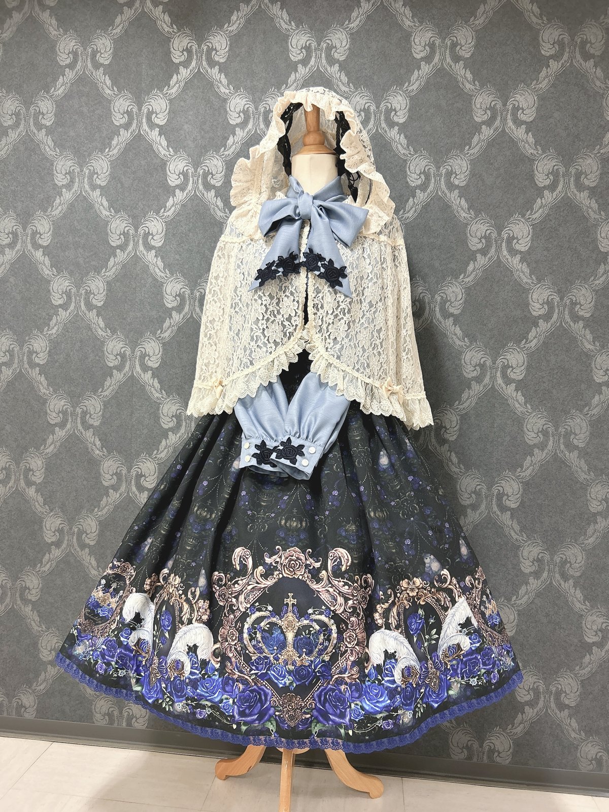 Enchantlic Enchantilly／薔薇姫の王冠スカート（黒×青薔薇）青レース