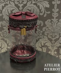 ATELIER-PIERROT／ “Throne” Doll Pouch（ボルドー）