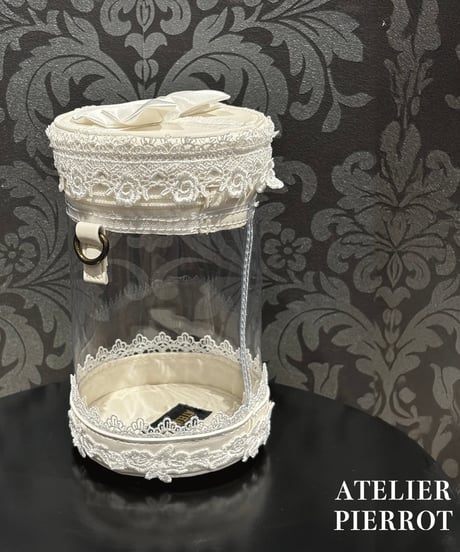 ATELIER-PIERROT／ “Throne” Doll Pouch（ホワイト）