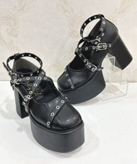 ATELIER-PIERROT／ANTIQUE GOLD FRAME PUMPS | chou