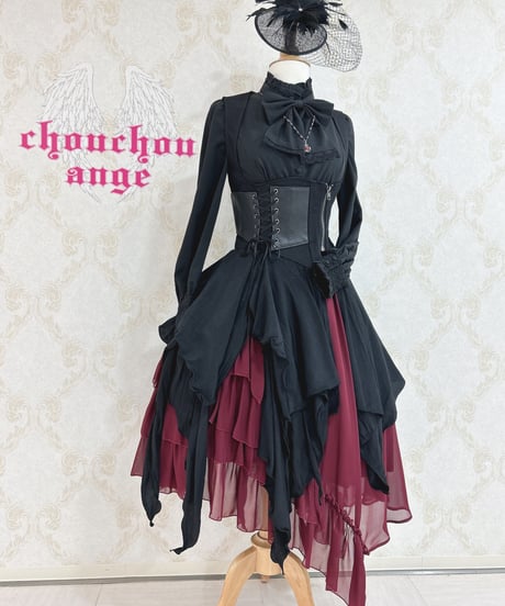Sheglit／スタンドカラーリボンジャボブラウス（ブラック）【2サイズ展開】