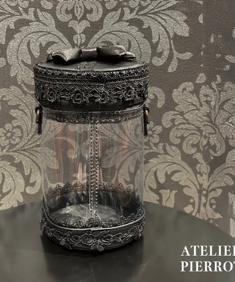 ATELIER-PIERROT／ “Throne” Doll Pouch（ブラック）