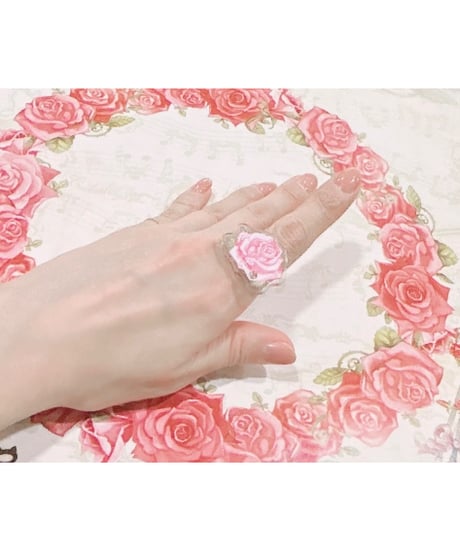 Enchantlic Enchantilly／Dolled Up Ring （薔薇・ピンク）
