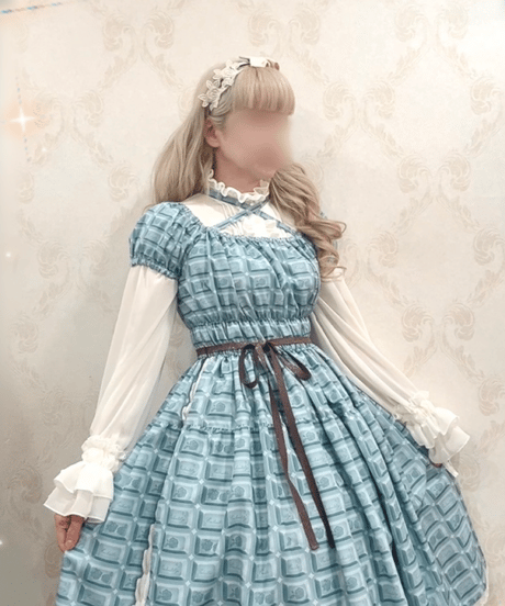 Enchantlic Enchantilly／シャンテリーフリルブラウス（生成り）