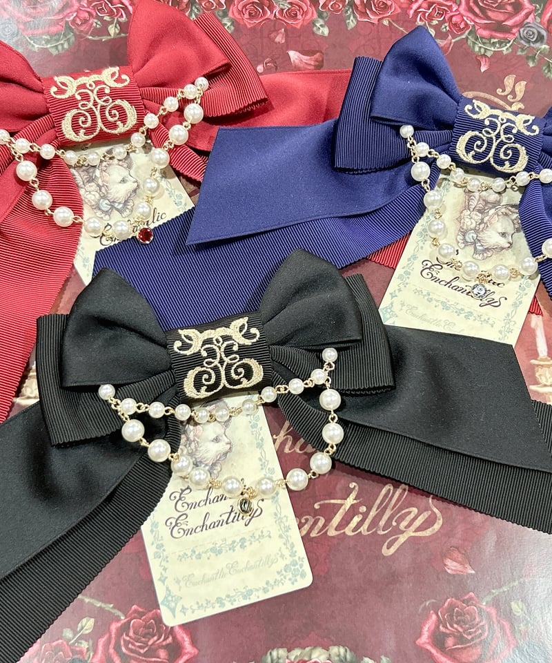 Enchantlic Enchantilly／ロゴ刺繍パールリボンブローチ（黒） | chou