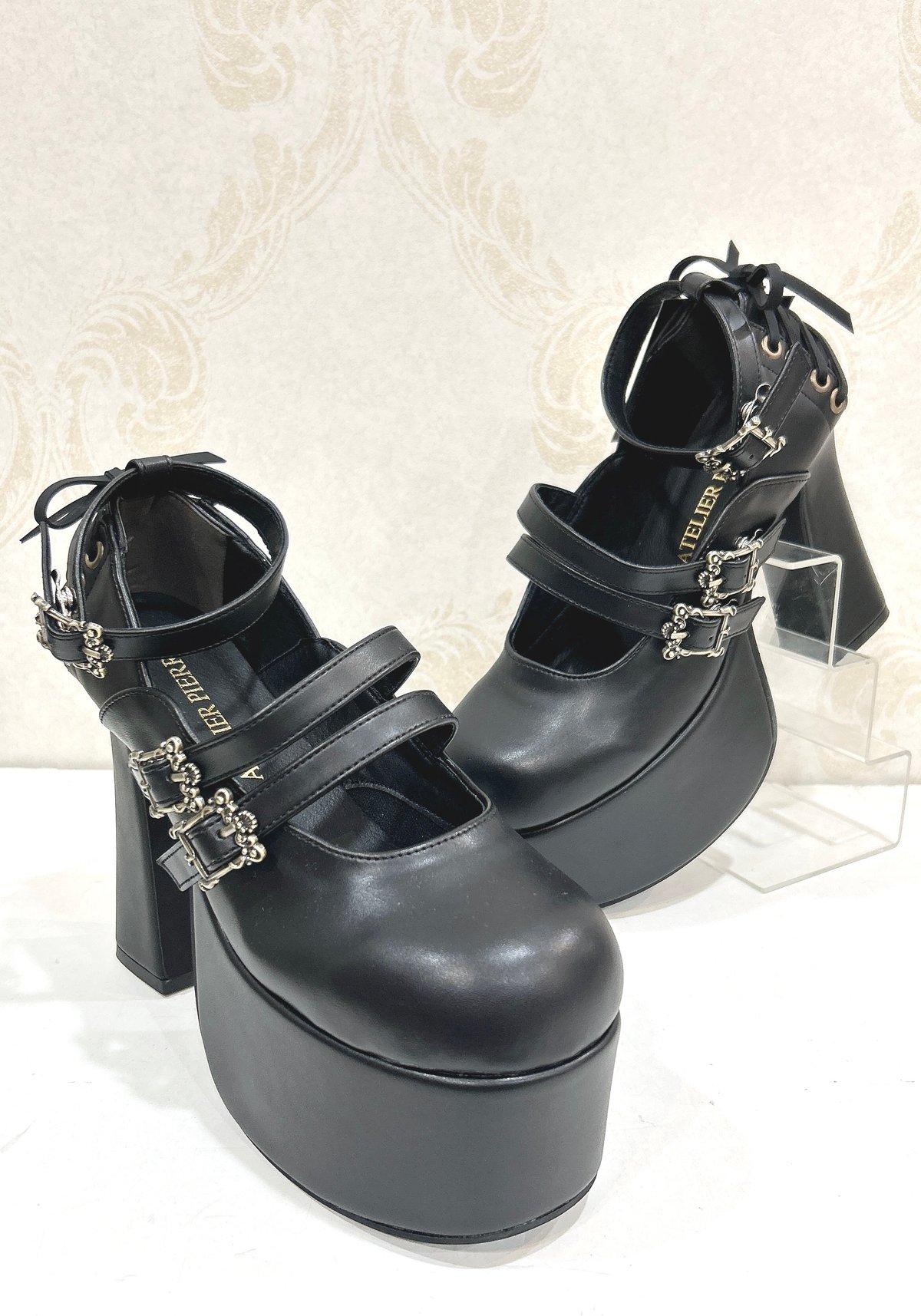 ATELIER-PIERROT／ANTIQUE GOLD FRAME PUMPS | chou