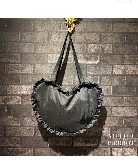 ATELIER-PIERROT／Lace up Ribbon Heart Bag （ブラック×ホワイト）