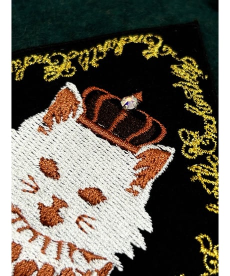 ｱﾝｼｬﾝﾃﾘｯｸ  ｱﾝｼｬﾝﾃﾘｰ／白猫の王様刺繍ベレー帽（グリーン）