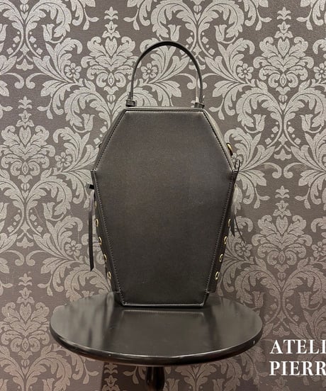 ATELIER-PIERROT／ Iron Gate Coffin Bag（ブラック×ゴールド）