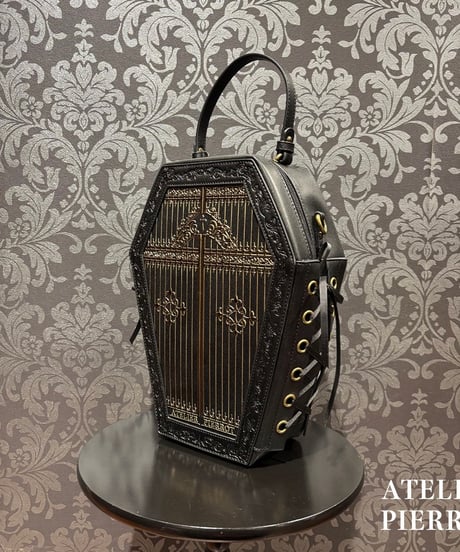 ATELIER-PIERROT／ Iron Gate Coffin Bag（ブラック×ゴールド）