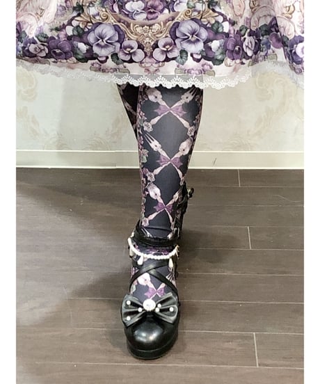 Enchantlic EnchantilIy／すみれの花園オーバーニーソックス （黒）