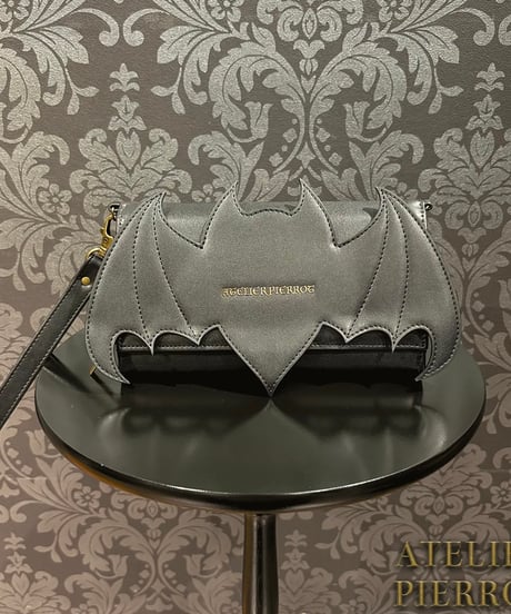ATELIER-PIERROT／　“Nocturnal Grave” Batwing Wallet Bag（ブラック）