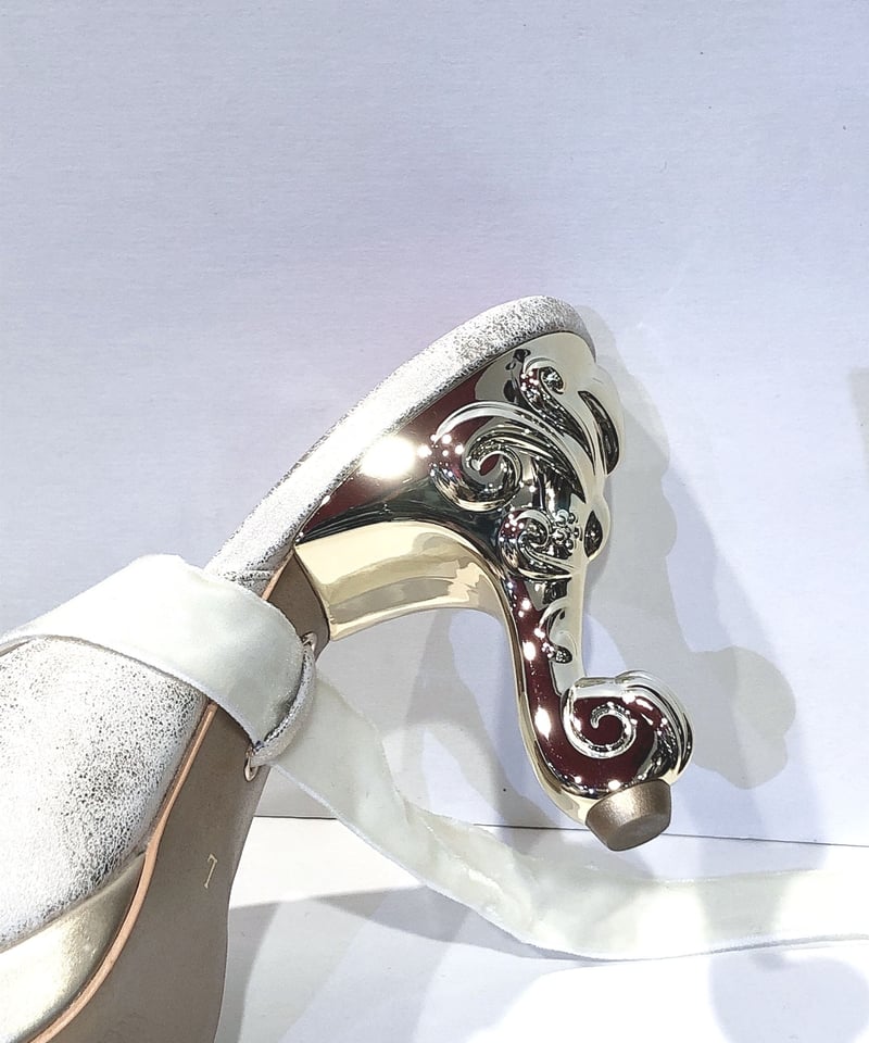 ペコリーヌ✖️3 ドレイク✖️4 クレリックコートドレス （ドレス）｜GRACE CONTINENTAL