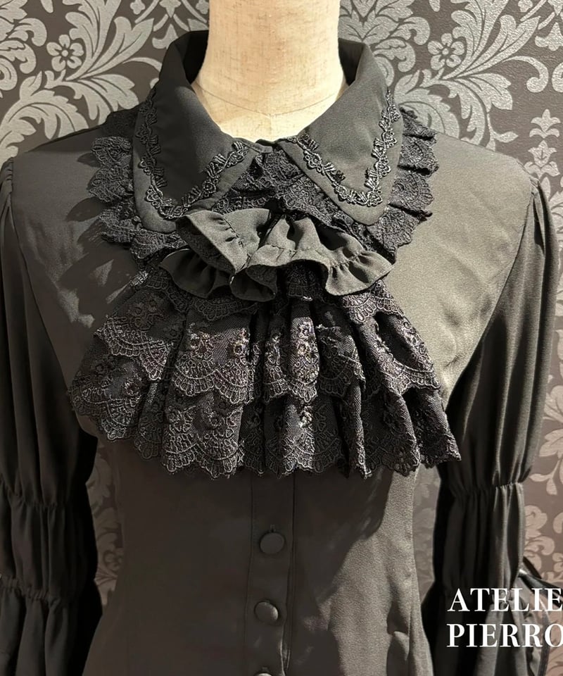 ATELIER-PIERROT／Louise Jabot Half Sleeve Blouse
